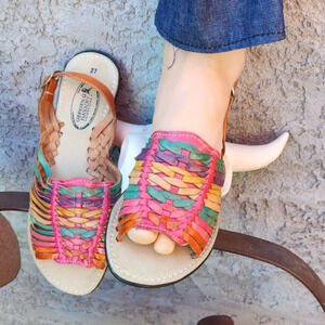 Giovanni D'Navarro Colorful Leather Huarahe Sandals‎